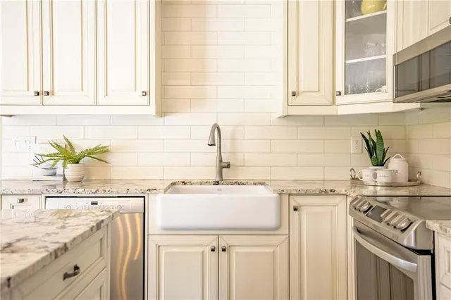 Additional image 10 of 5 ELLEN St