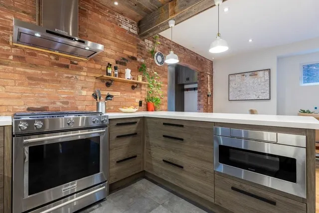 Additional image 20 of 15 MELROSE Ave