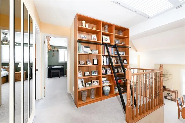 Additional image 21 of 38 LAKEGATE Dr