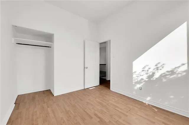 Additional image 17 of 103 EMERALD St