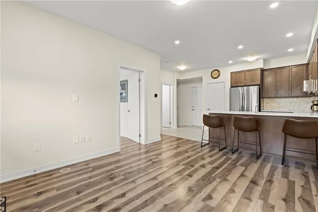 Additional image 10 of 590 NORTH SERVICE Rd Unit 29