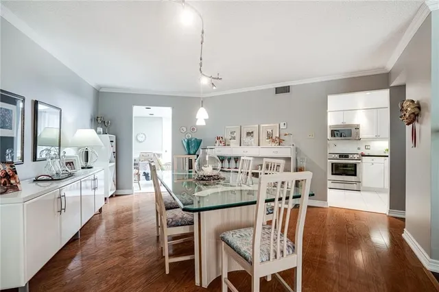 Additional image 13 of 150 WILSON St Unit PH2