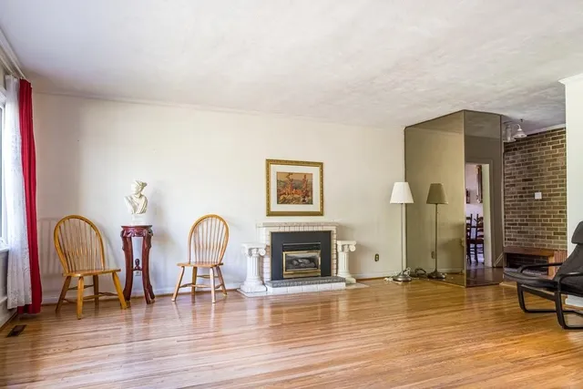 Additional image 12 of 104 HOSTEIN Dr