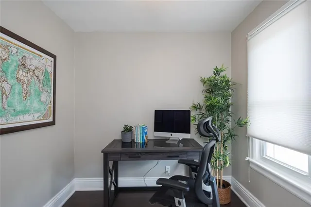 Additional image 30 of 78 GAGE Ave