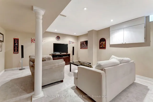 Additional image 28 of 51 Banbury Dr