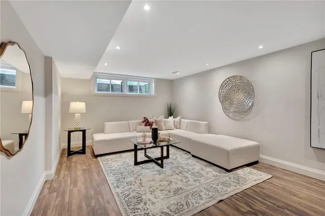 Additional image 19 of 240 PARKSIDE Dr