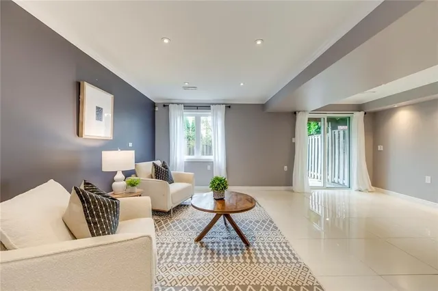 Additional image 43 of 105 HIGHGATE Dr