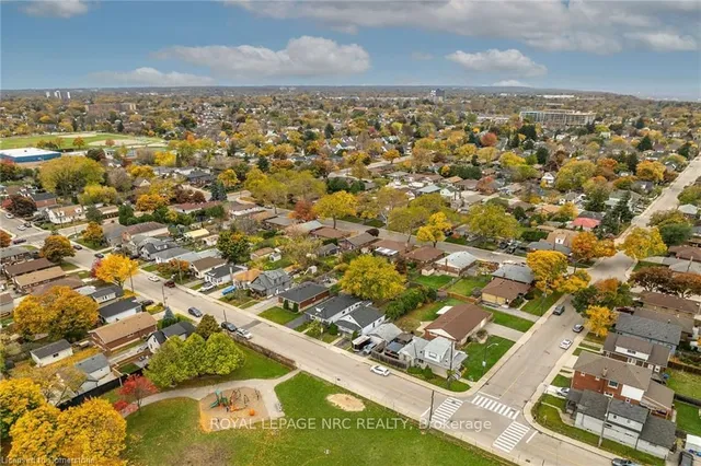 Additional image 38 of 74 East 18th St