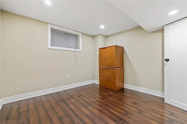 Additional image 11 of 38 LAKE Ave