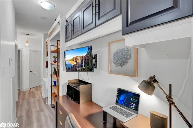 Additional image 11 of 135 James Street South St Unit 612