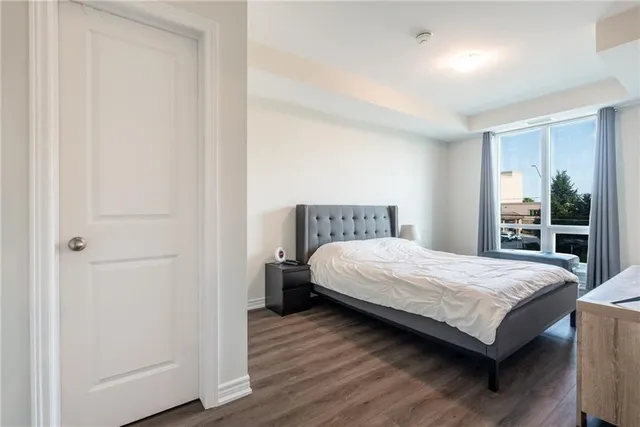 Additional image 19 of 2750 KING St Unit 203