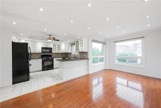 Additional image 5 of 494 DICENZO Dr