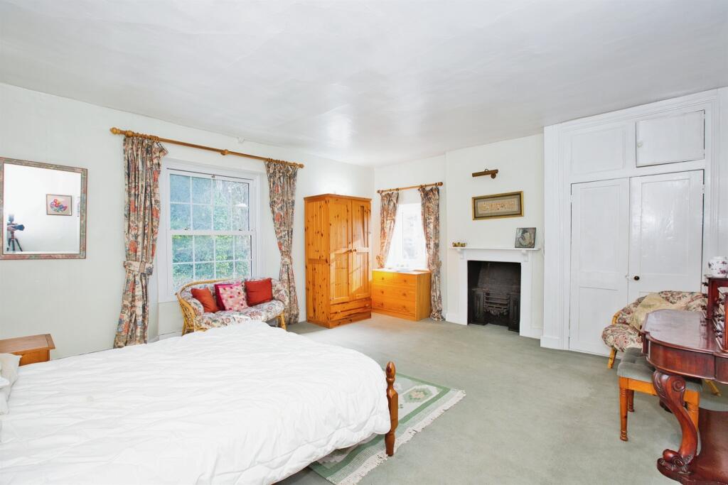 Additional image 12 of Kennel Batch, Wells