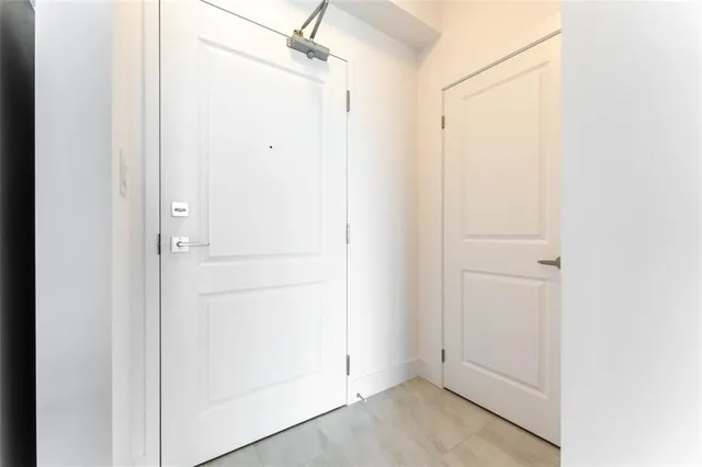 Additional image 7 of 460 Dundas St Unit 803