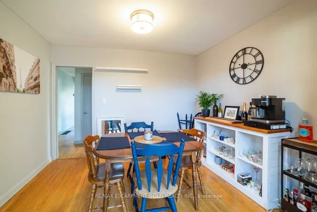 Additional image 20 of 10 Warren Ave