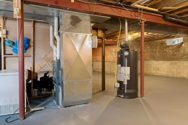 Additional image 38 of 35 LIDO Dr