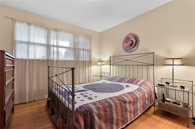 Additional image 21 of 54 BEACON Ave