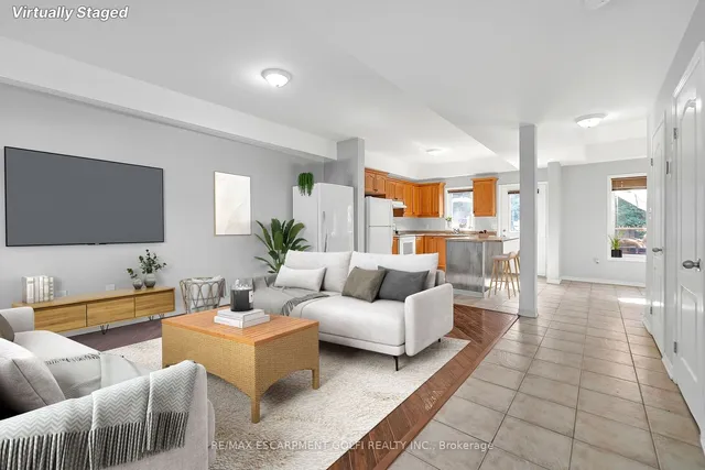 Additional image 4 of 2 Comet Ave