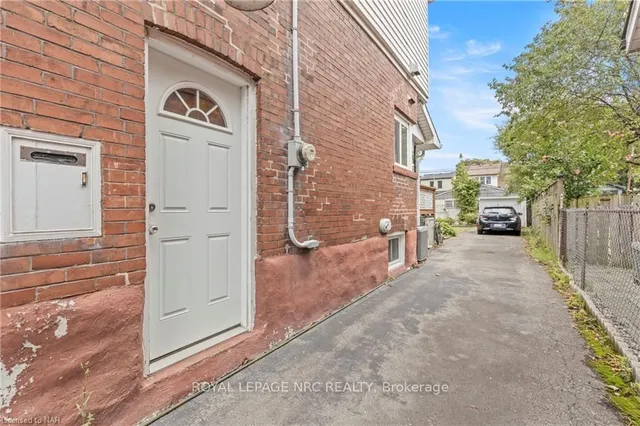 Additional image 24 of 138 BALMORAL Ave