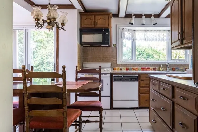 Additional image 19 of 104 HOSTEIN Dr