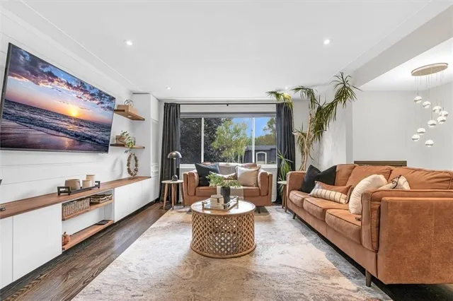 Additional image 7 of 46 TERRACE Dr