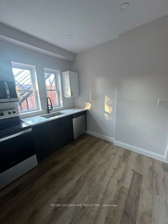 Additional image 10 of 14 BURRIS St