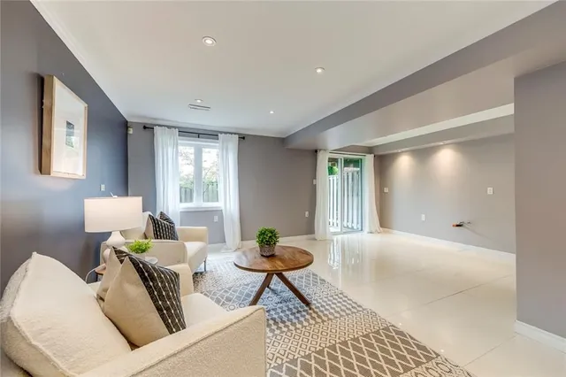 Additional image 42 of 105 HIGHGATE Dr