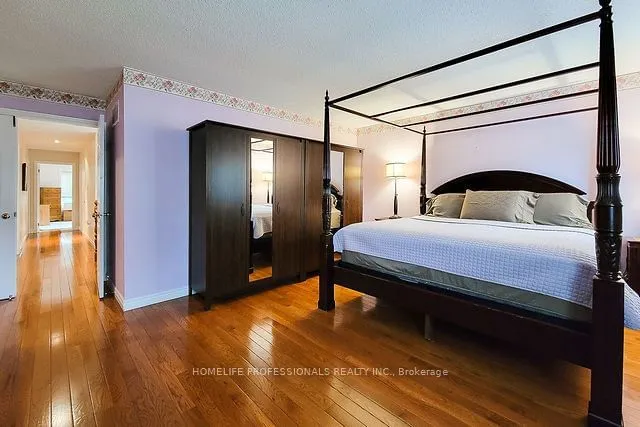 Additional image 38 of 88 Cabriolet Cres