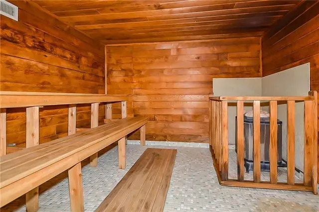 Additional image 38 of 1966 MAIN STREET Unit 1508