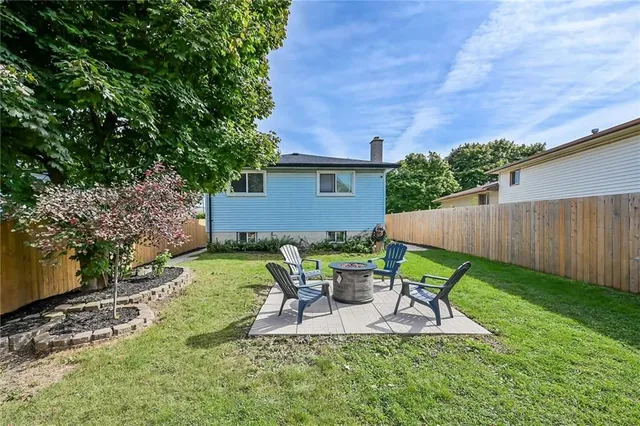 Additional image 44 of 5 RIDELL Cres