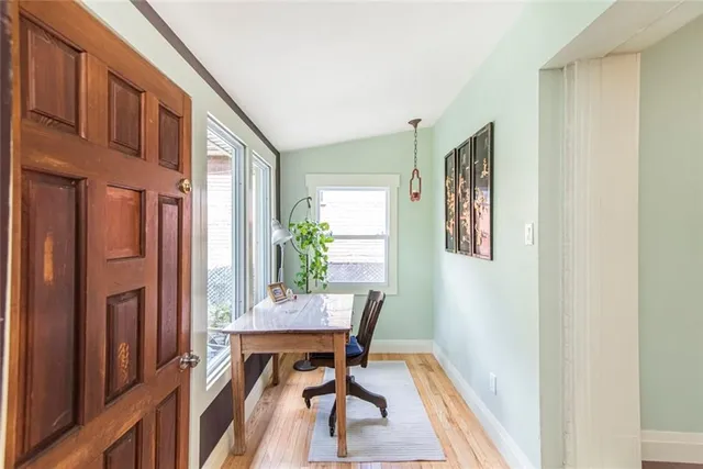 Additional image 34 of 205 WENTWORTH St