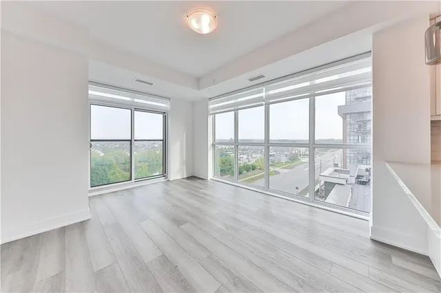 Additional image 10 of 460 DUNDAS St Unit 705