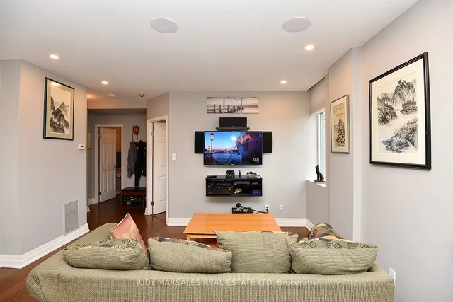 Additional image 9 of 36 James St Unit 1105