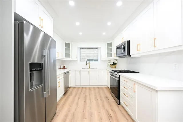 Additional image 14 of 12 SOLOMON Cres