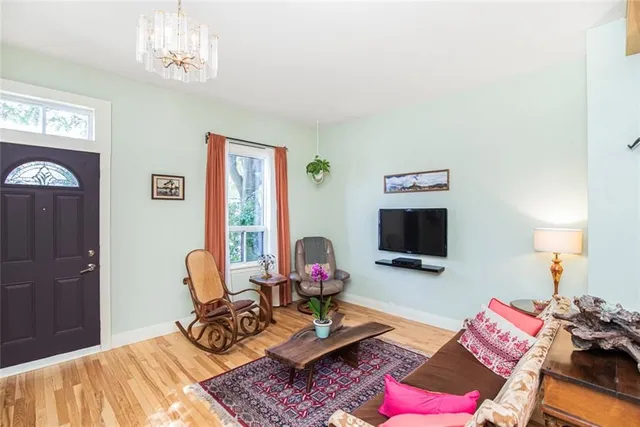 Additional image 9 of 205 WENTWORTH St