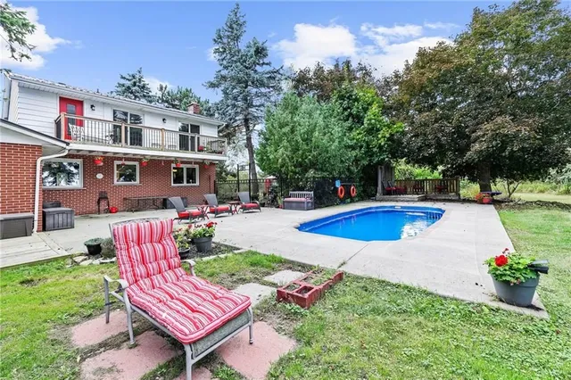 Additional image 40 of 711 RIDGE Rd