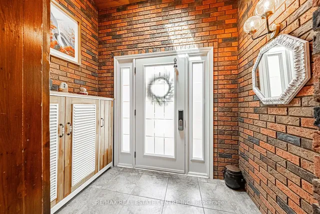 Additional image 5 of 6 Iris Crt