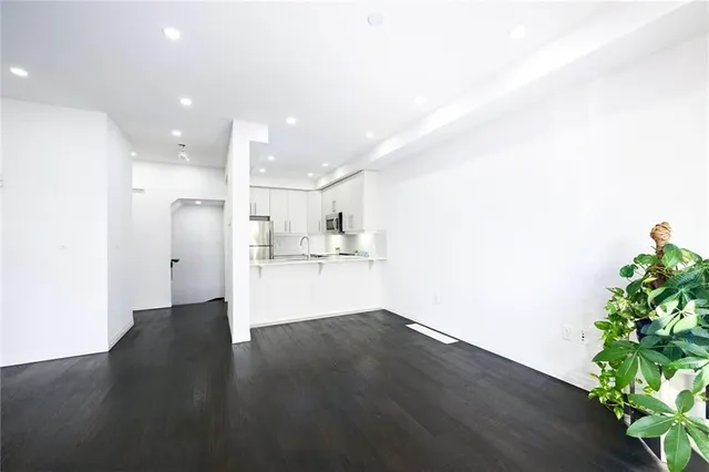 Additional image 6 of 30 TIMES SQUARE Blvd Unit 70