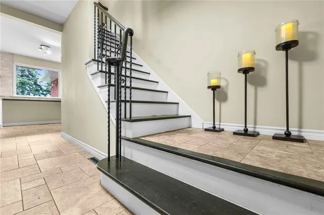 Additional image 35 of 711 RIDGE Rd