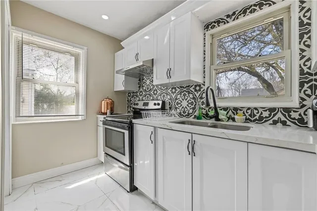 Additional image 3 of 38 LAKE Ave