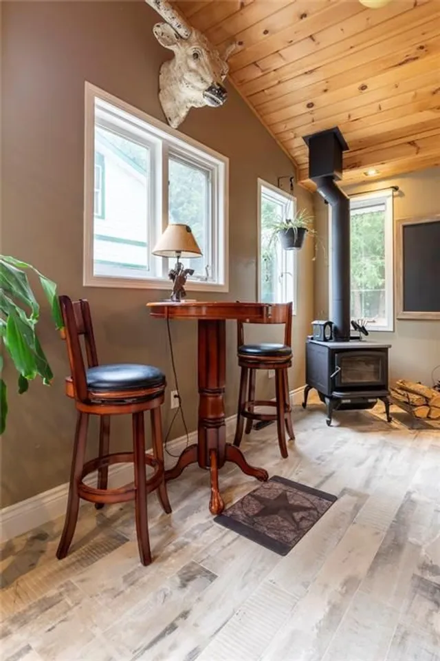 Additional image 20 of 3052 Guyatt Rd