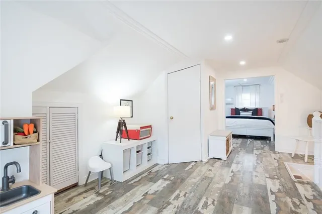 Additional image 37 of 78 GAGE Ave