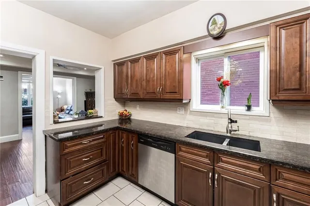 Additional image 25 of 21 SEVERN St