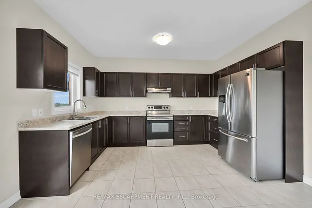 Additional image 15 of 408 Dalgleish Tr