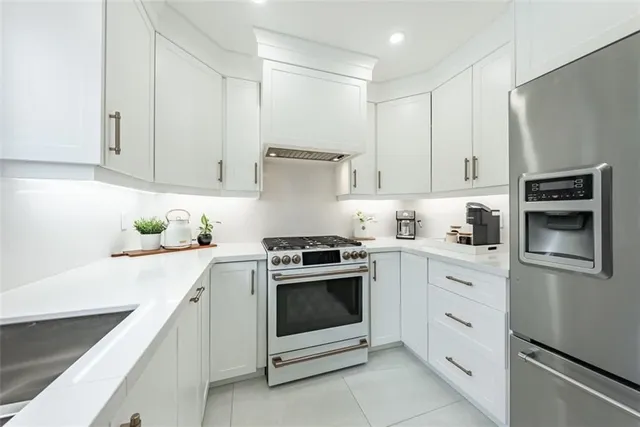 Additional image 13 of 16 BENVENUTO Cres