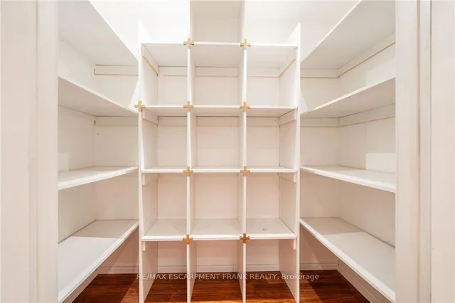 Additional image 7 of 50 Grovetree Tr