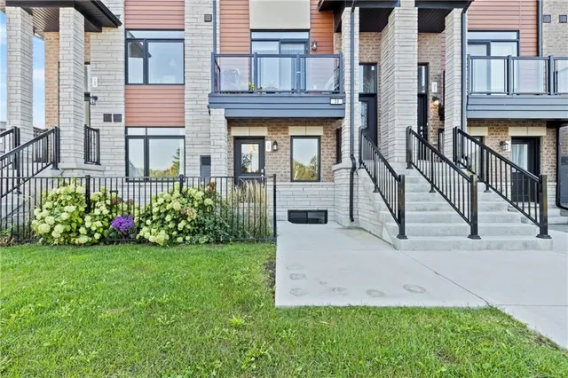 Additional image 3 of 590 NORTH SERVICE Rd Unit 29