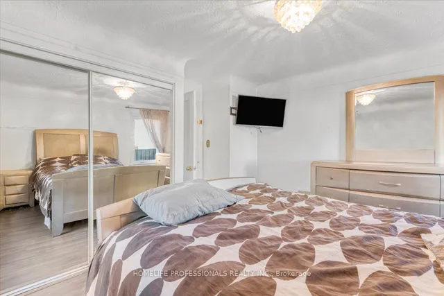 Additional image 18 of 118 Second St