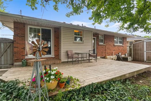 Additional image 30 of 54 BEACON Ave