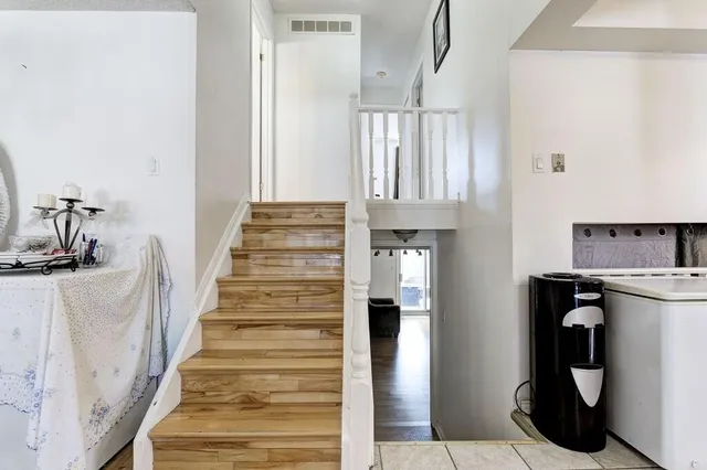 Additional image 16 of 591 TEMPLEMEAD Dr